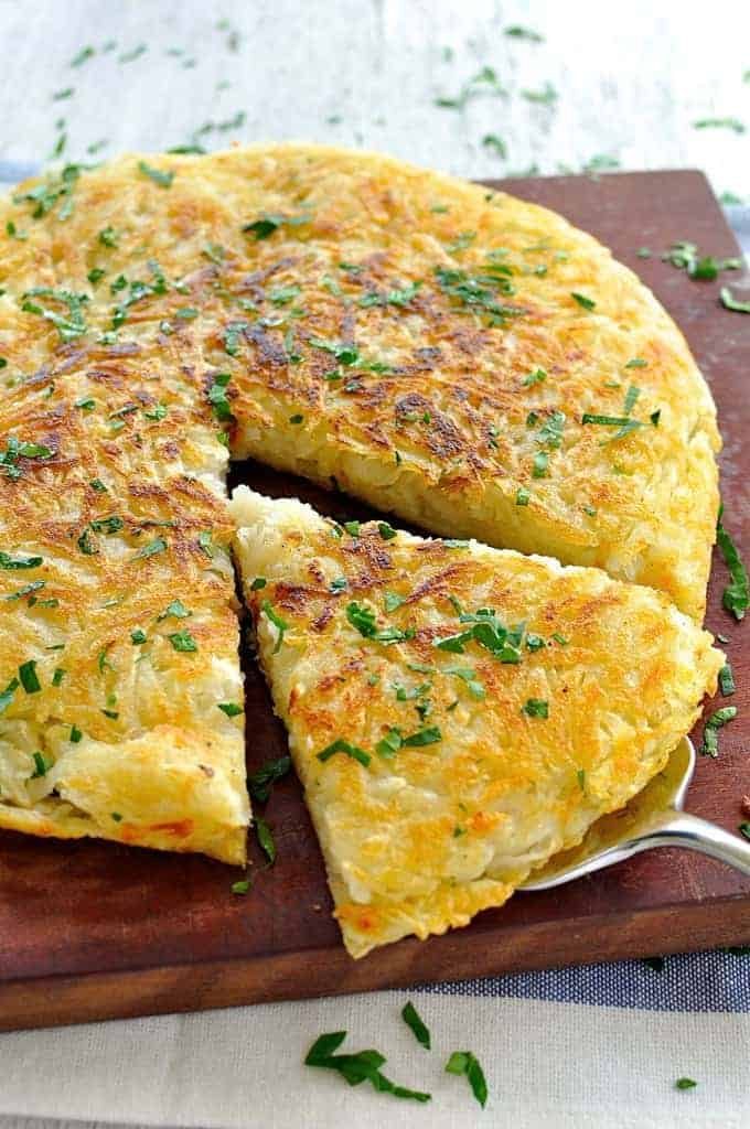 Great for feeding a crowd! And the tip to getting a crunchy crust every time. #potato #rosti #breakfast #brunch