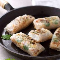 Crispy Chinese Rice Paper Wrapped Fish - just 5 ingredients, what a way to get your fish fix!