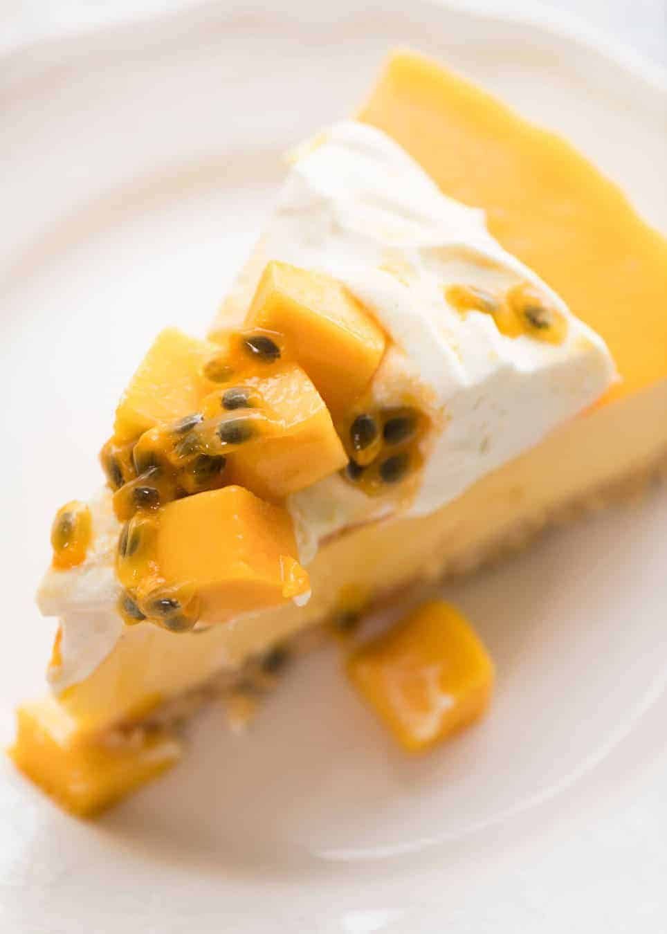 This No Bake Mango Cheesecake is a complete and utter celebration of summer! www.recipetineats.com