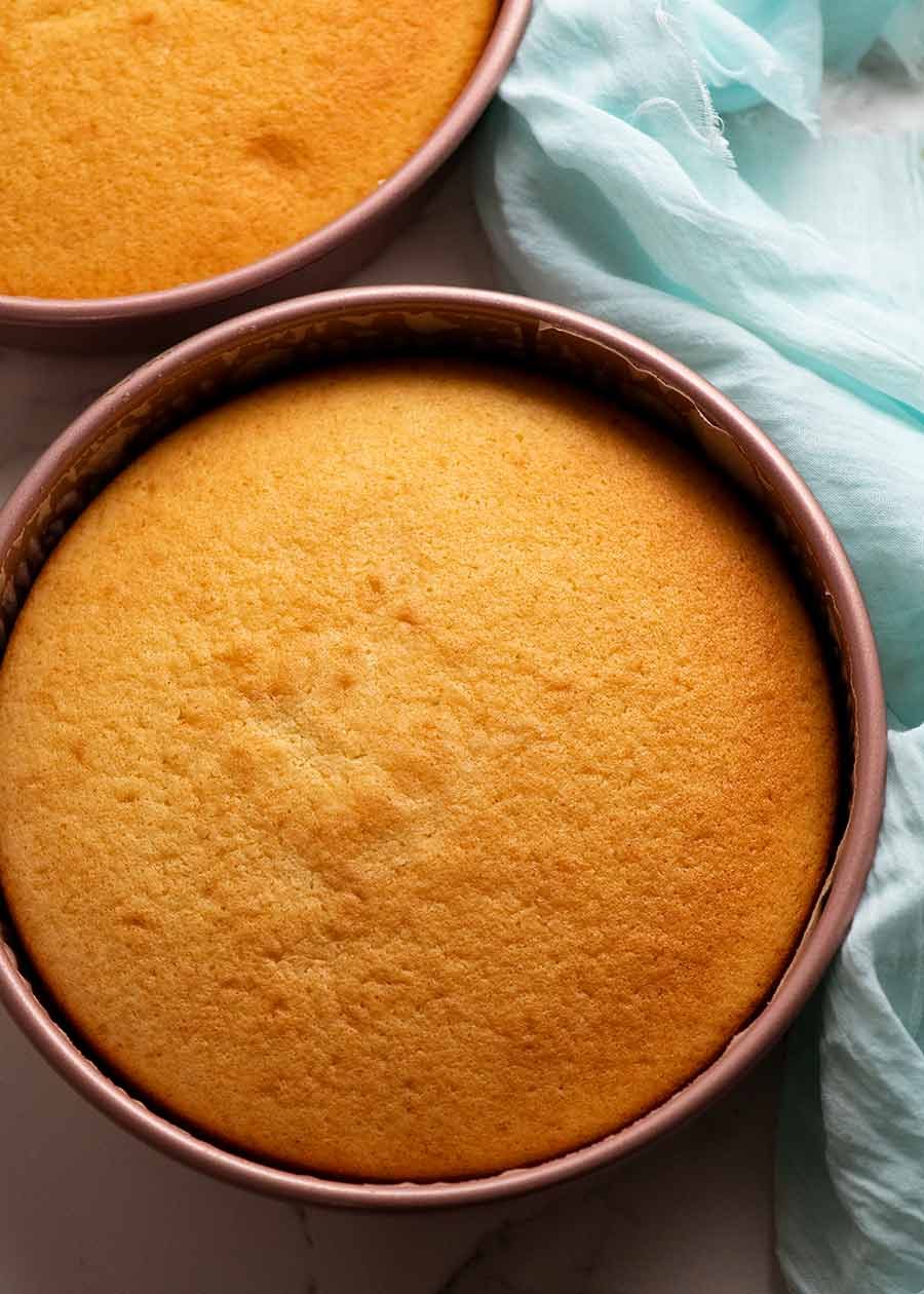 Vanilla cake (sponge cake)