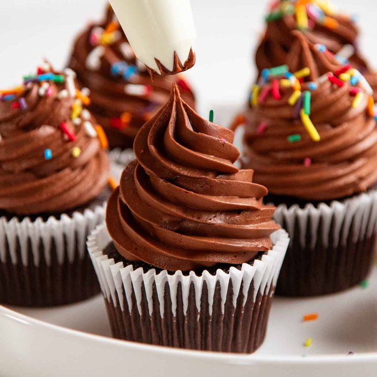 Chocolate Cupcakes with My Favourite Chocolate Frosting